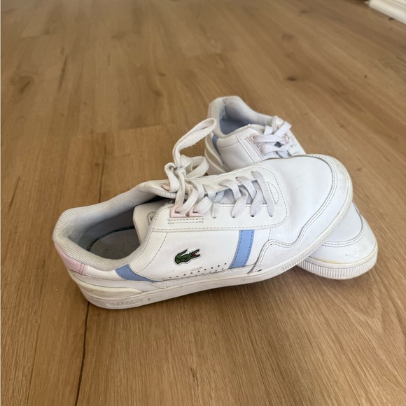 Lacoste Sneakers in White with Blue and Pink Accents - Picture 2 of 4